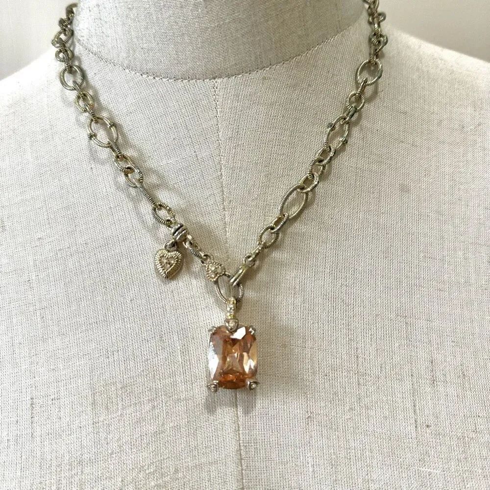 Vintage rhinestone pendant necklace